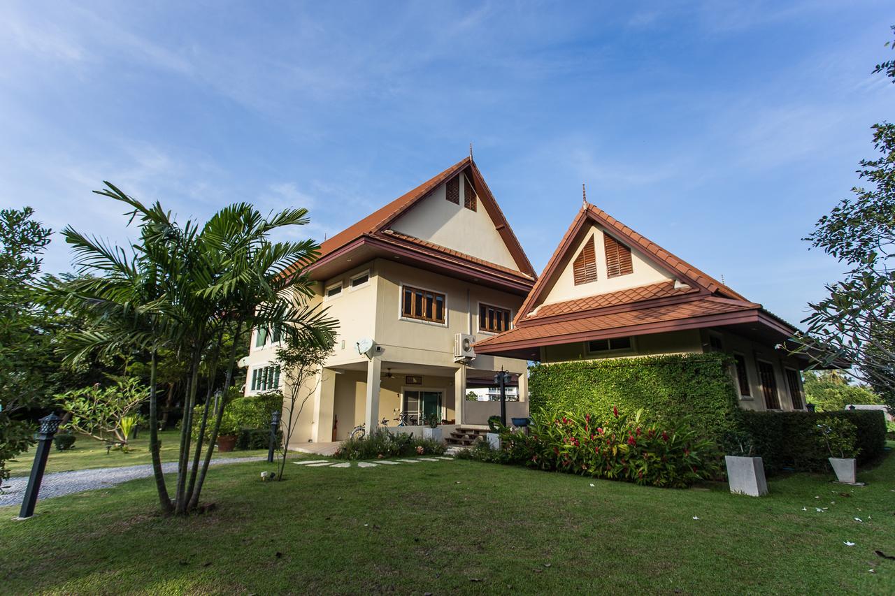 Thararin Villa Ban Doem Bang Exterior foto