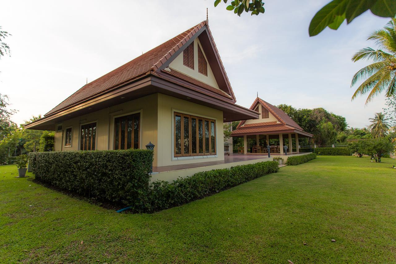 Thararin Villa Ban Doem Bang Exterior foto