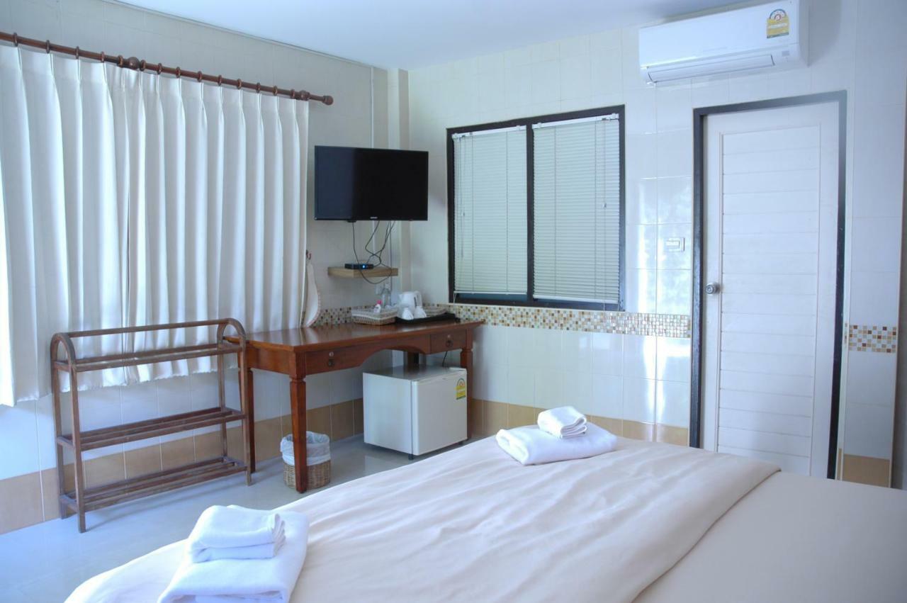 Thararin Villa Ban Doem Bang Exterior foto